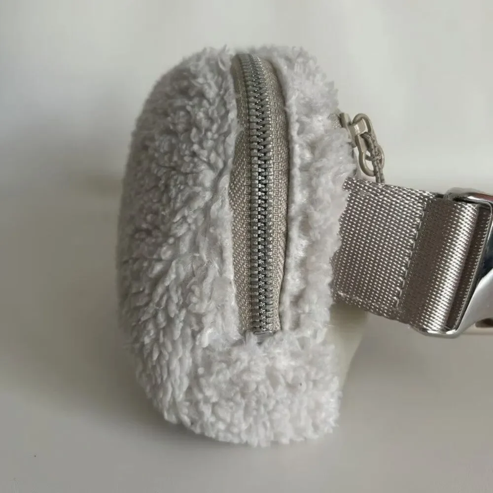 Lululemon Everywhere Belt Bag Sherpa Fleece White Ivory Tan Crossbody Fanny Pack